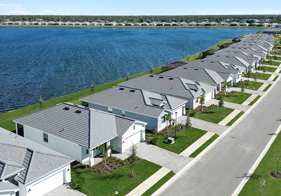 Palm Lakeat Coco Bay Streetscape 7 123125