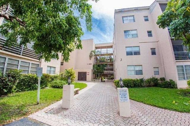1st image of 2800 Somerset Dr APT 407J
