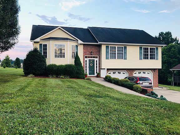 2nd image of 811 Mockingbird Ct