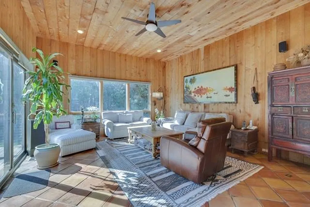 Stylish Northwest Retreat with Pool and Privacy — Photo 2