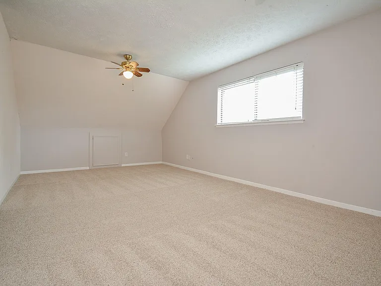 21318 Park Valley Dr — Photo 40