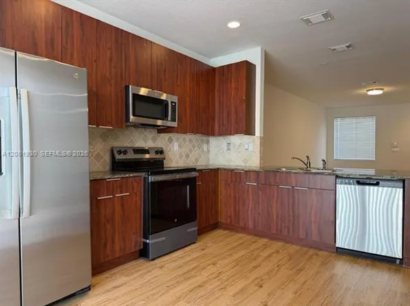 14958 SW 41st Ln #Townhouse 14958, Miami, FL 33185