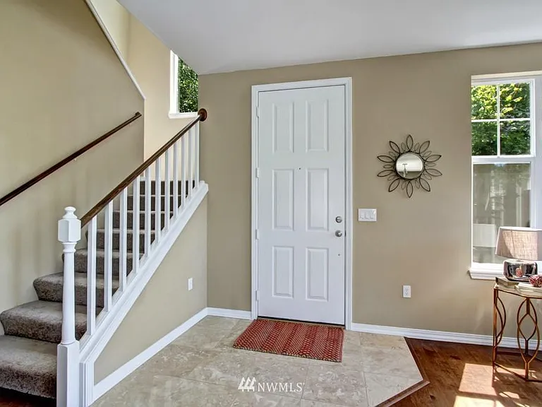 22635 NE 5th Ln — Photo 2