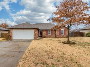 799 S Saratoga St, Willard, MO 65781