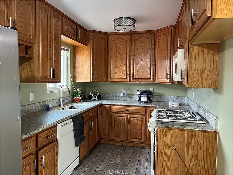 722 Forest Park Dr — Photo 4