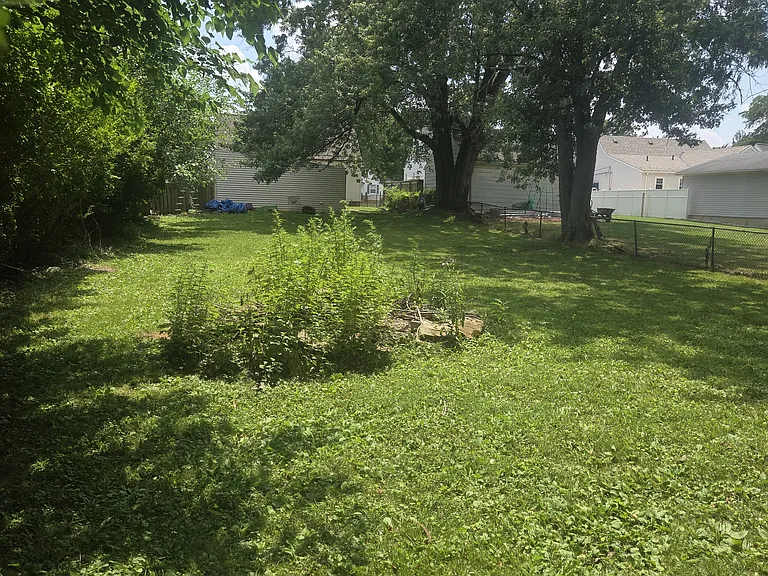 11412 Woodview Blvd — Photo 34