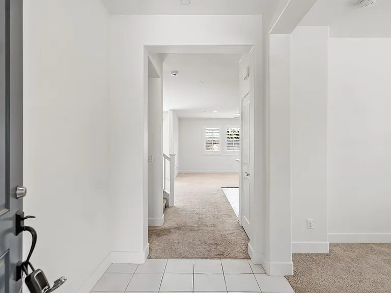 5219 Azul Dr — Photo 2