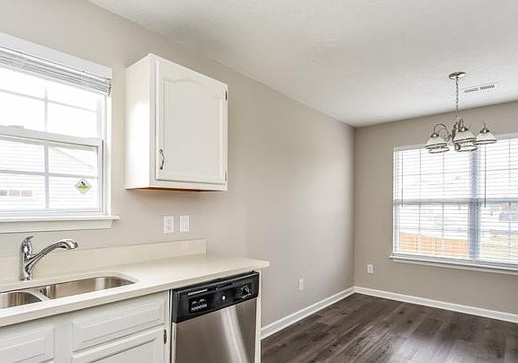 5th image of 41 Landerwood Ct #3