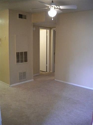 2nd image of 1402 Holleman Dr APT 301