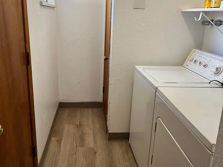 1127 S Gay Dr — Photo 10