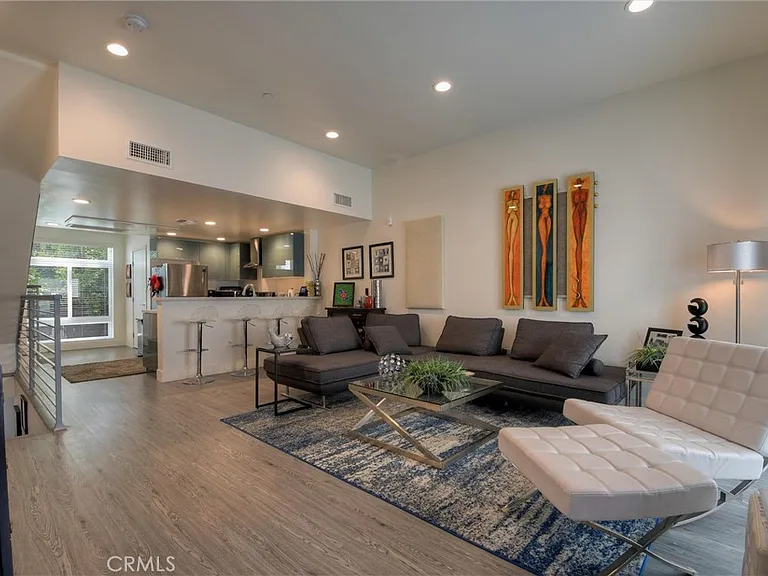 4461 Tujunga Ave #104 — Photo 2