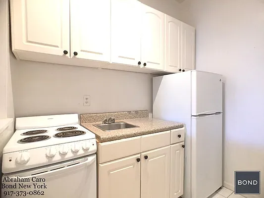 Rented by Bond New York | media 17