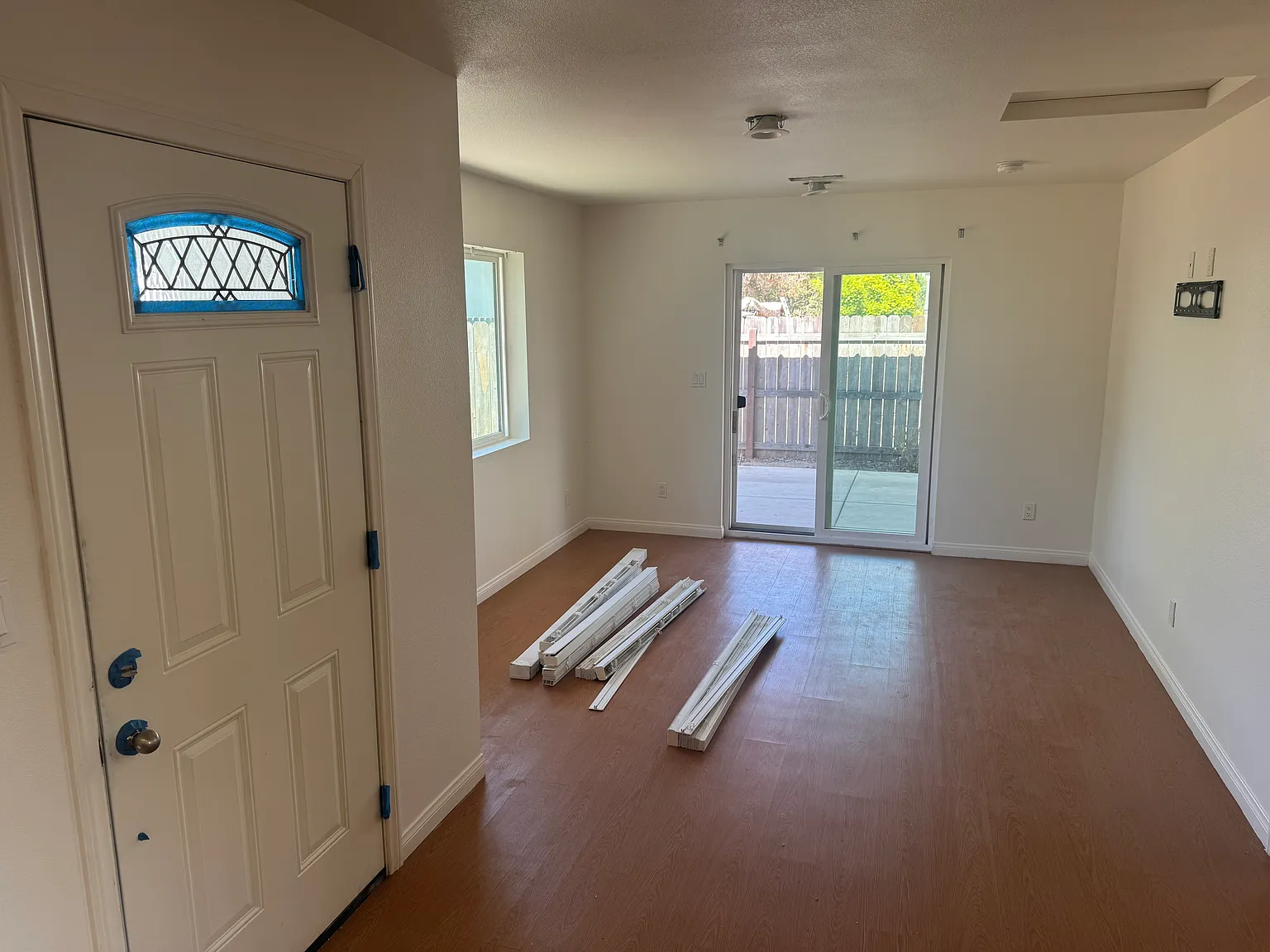 2 bed, 750 sqft, $3,000 — Photo 2