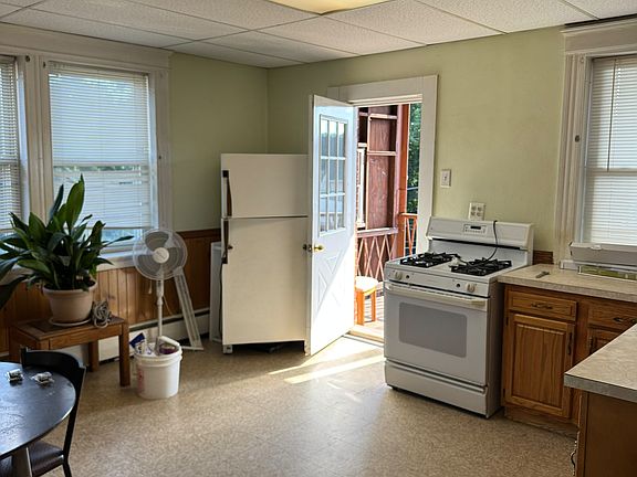 2nd image of 1318 N Main St #3