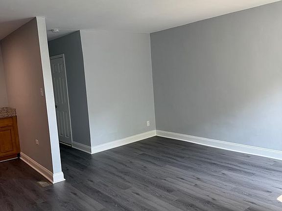 5th image of 5922 Bustleton Ave