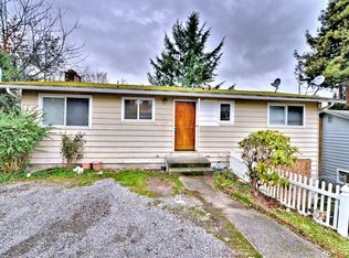 25701 16th Ave S, Seattle, WA 98198