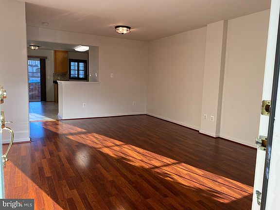 2nd image of 42793 Pilgrim Sq