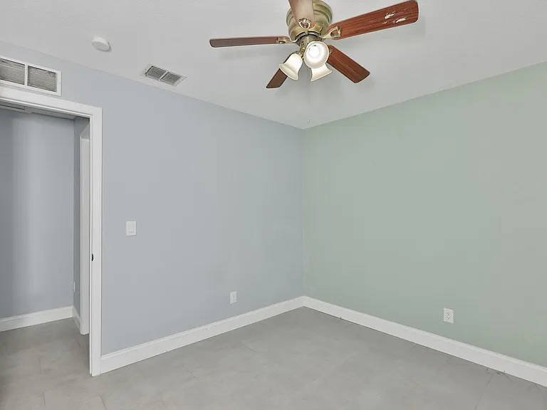 8433 Somerset Dr — Photo 22