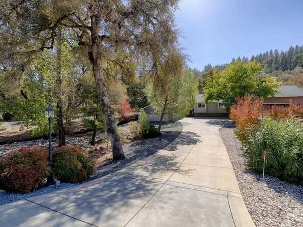 14090 Torrey Pines Dr, Auburn, CA 95602