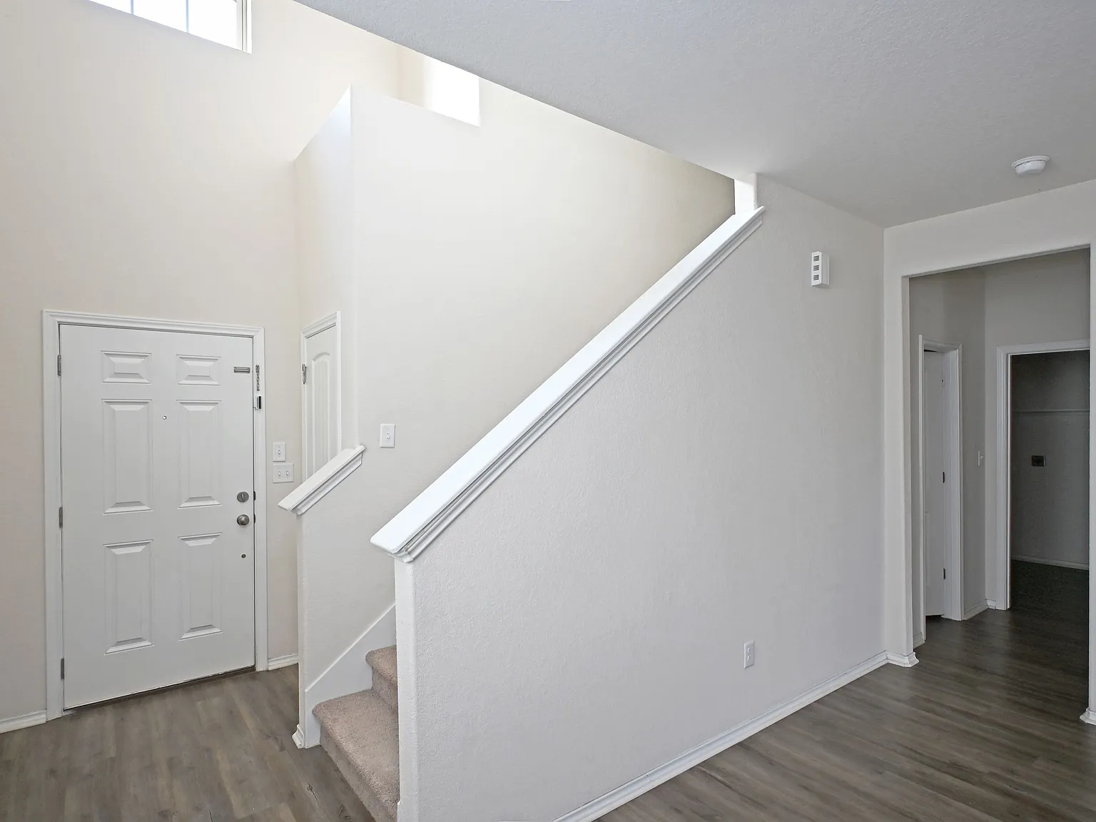 138 Buttercup Bend - 1 — Photo 4