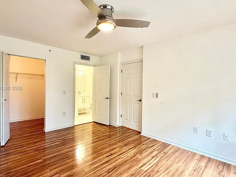 4220 San Marino Blvd #303 — Photo 13