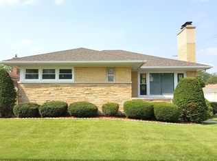 10260 Elizabeth St, Westchester, IL 60154