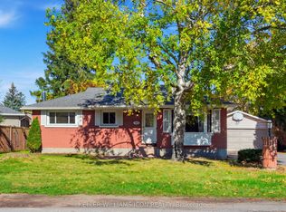 103 Harris Pl, Ottawa, ON K2G 2P7