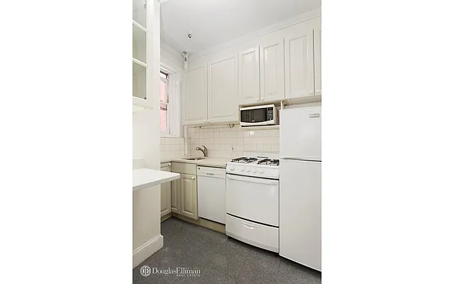 Rented by Douglas Elliman | media 2