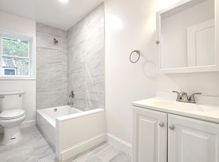 4526 Avondale St APT 2, Bethesda, MD 20814