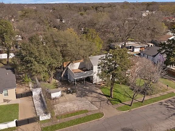 2nd image of 928 S Windomere Ave #C