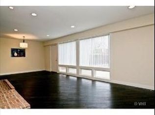 8231 S Oglesby Ave, Chicago, IL