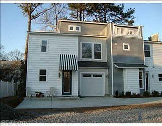 1st image of 609 Lake Dr
