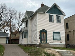 658 Conway St, Saint Paul, MN 55106