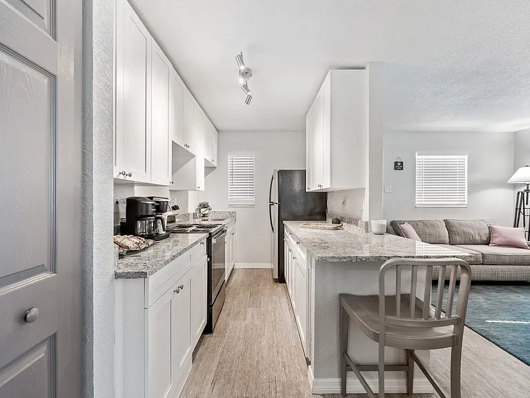 Indian River Shores Apartments — Photo 2