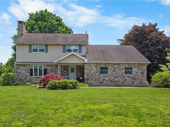679 Cherry Hill Rd, Nazareth, PA 18064