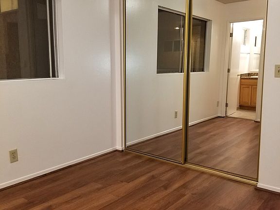 4th image of 1704 S Pacific Ave #12