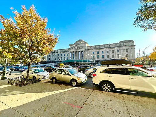 Rented by R New York | media 10