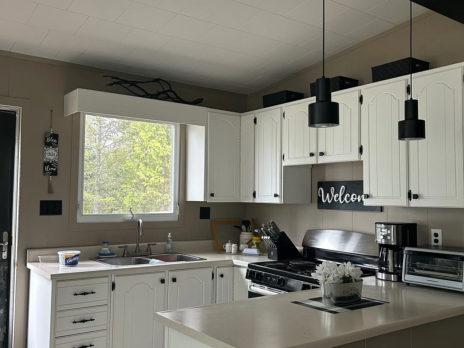 3 bed, 1200 sqft, $6,000 — Photo 3