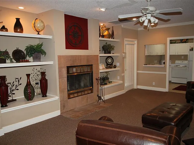 The Ethans Apartments — Photo 22