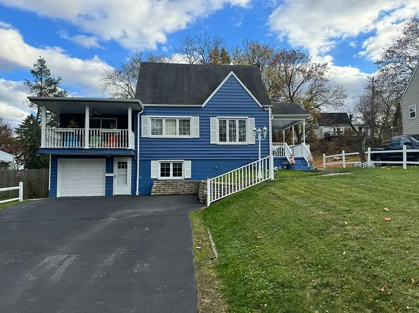 110 Bettis Rd, Dravosburg, PA 15034