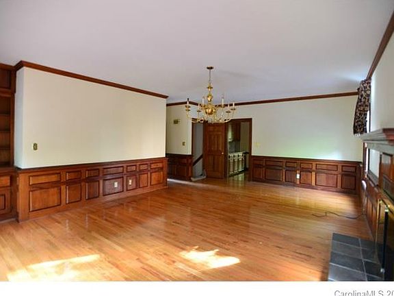 3rd image of 1613 Heatherloch Dr