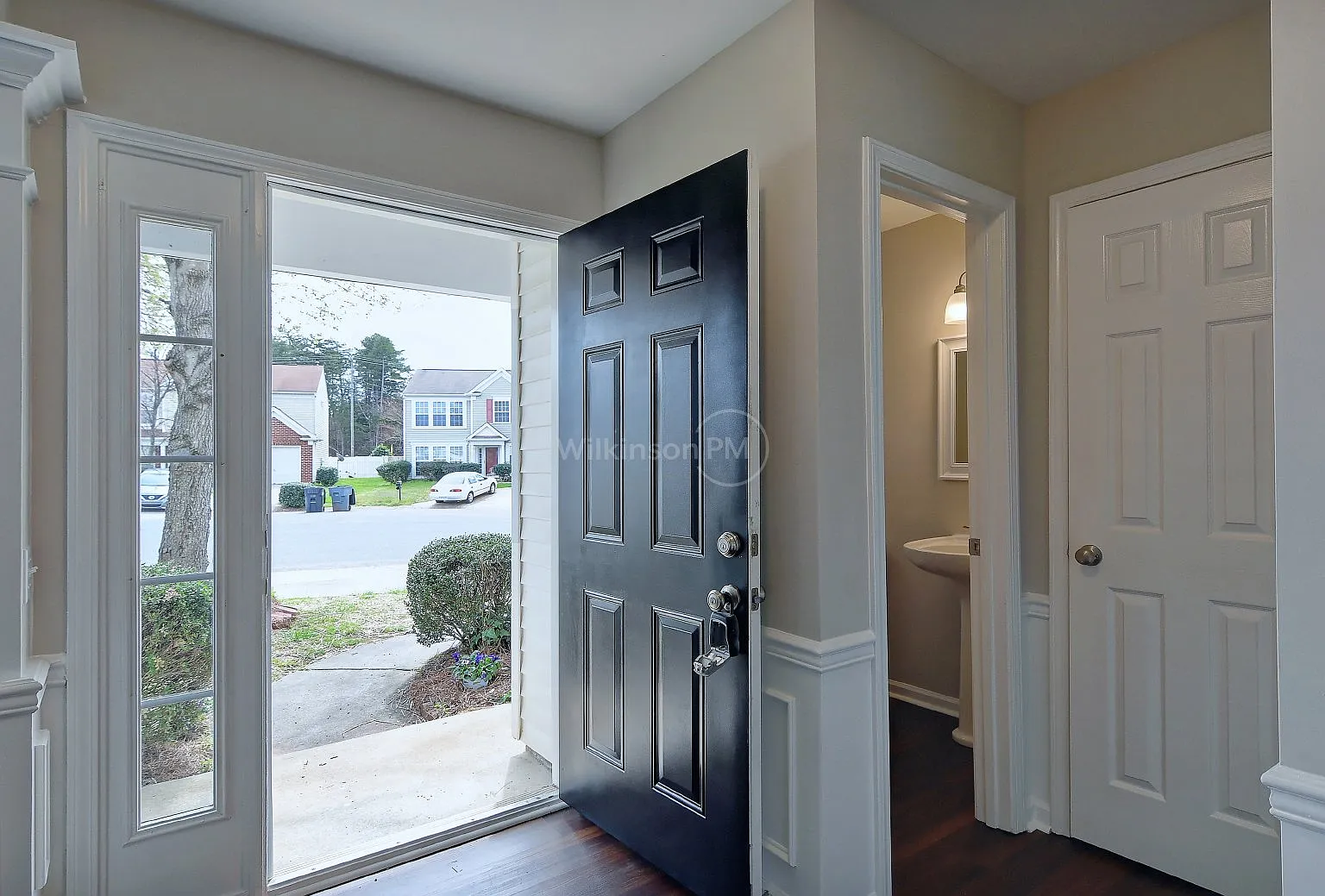 3 bed, 2.5 bath, 1756 sqft, $2,000 — Photo 4