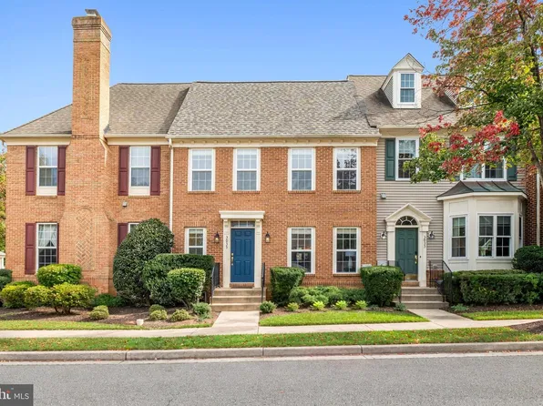 3035 Arbor Square Dr, Frederick, MD 21701