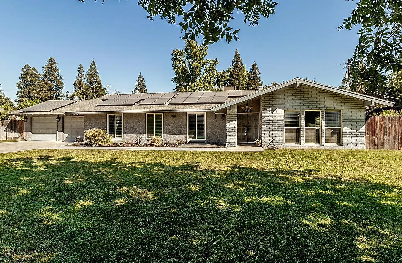 2046 W San Ramon Ave photo 1