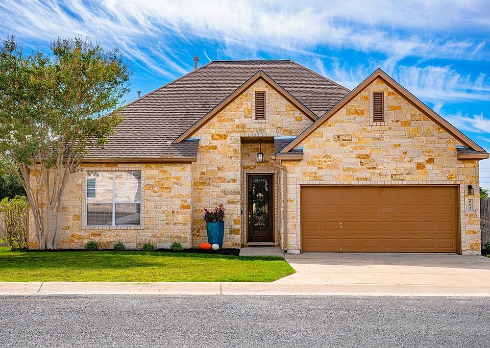 1st image of 803 Scarlet Oak Ct