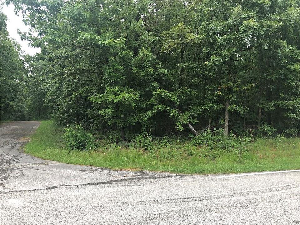 1st image of Rannoch Ln