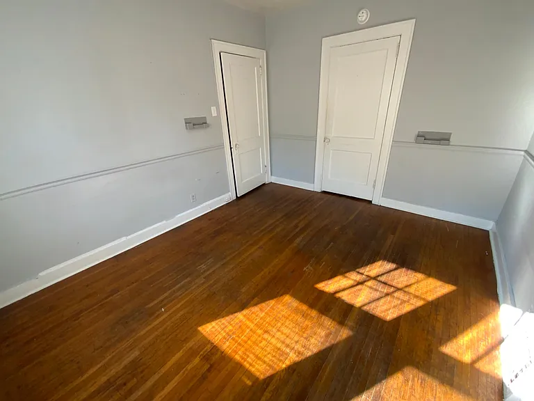 210 W Roselawn St — Photo 10