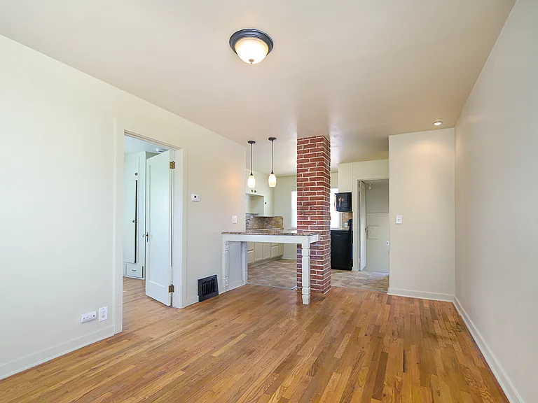 408 11th Ave S #408 — Photo 3