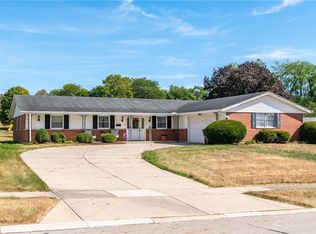 1315 Horizon Dr, Fairborn, OH 45324