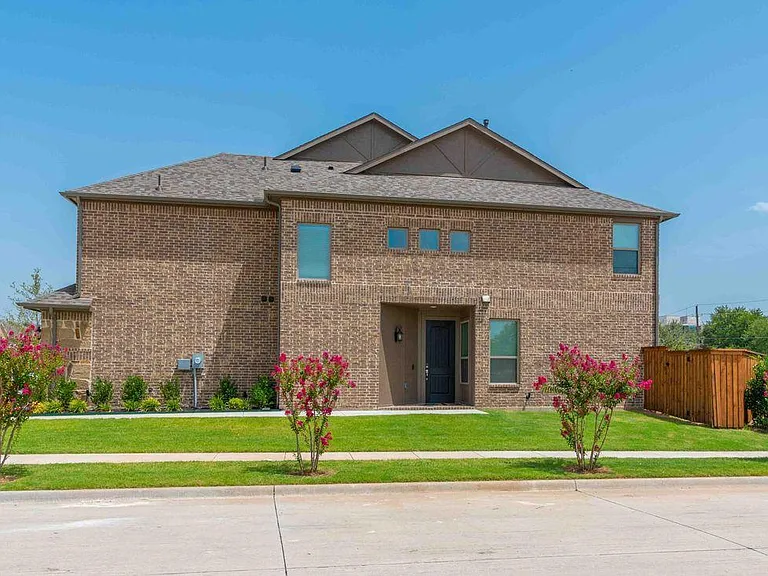 3064 Galveston St — Photo 3